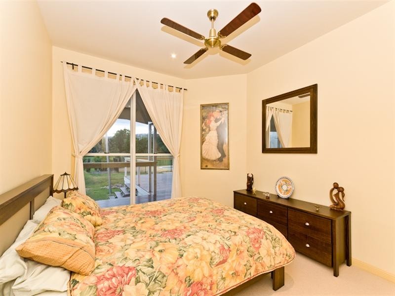 32 Castlewood Court, Samford QLD 4520