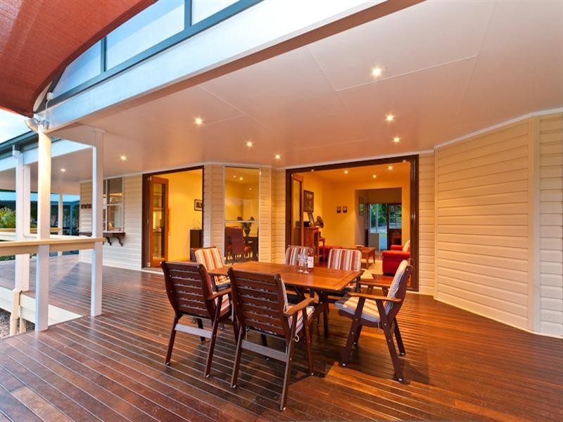 32 Castlewood Court, Samford QLD 4520