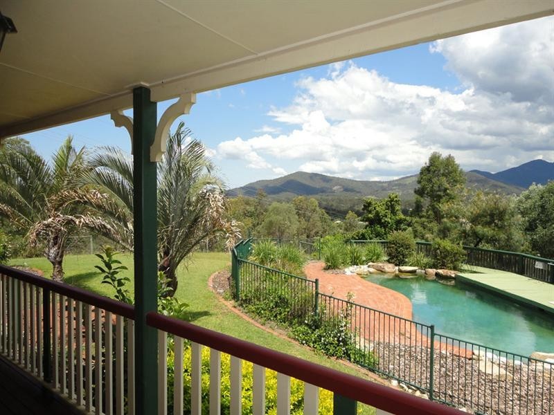 6 Ray Booker Court, Kobble Creek QLD 4520