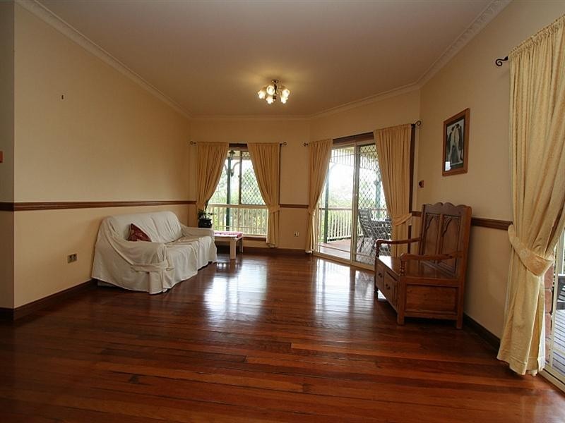 6 Ray Booker Court, Kobble Creek QLD 4520