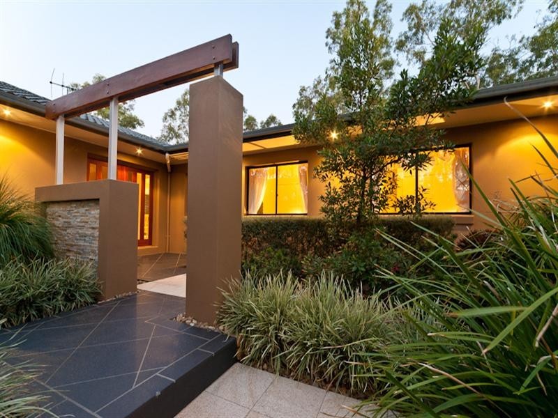 10 Henry Court, Cashmere QLD 4500