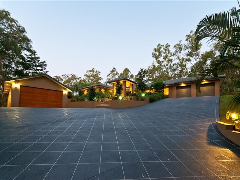 10 Henry Court, Cashmere QLD 4500