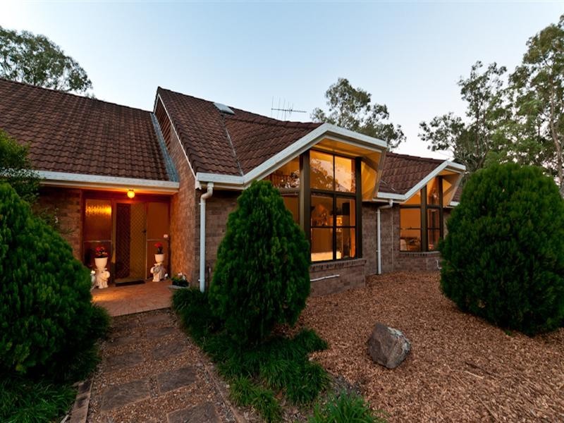 4 Mangifera Close, Wights Mountain QLD 4520