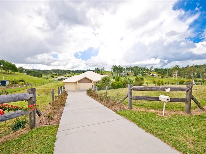2 Ascot Crescent, Samford QLD 4520