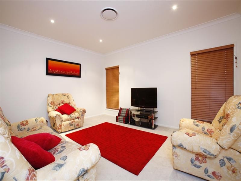 2 Ascot Crescent, Samford QLD 4520