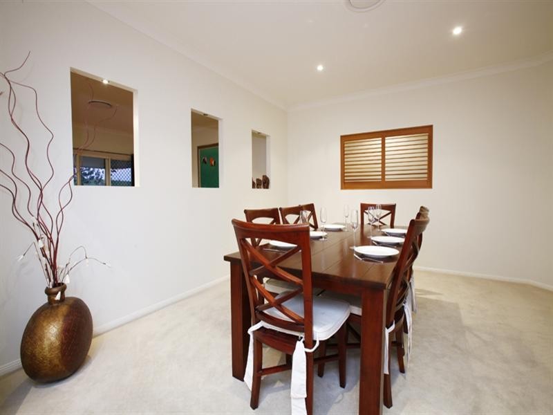 2 Ascot Crescent, Samford QLD 4520