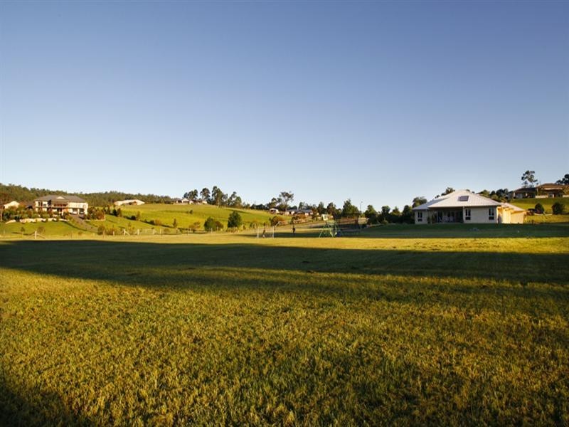 2 Ascot Crescent, Samford QLD 4520