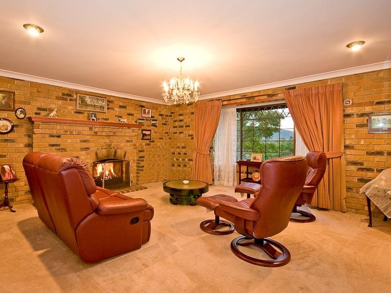 25 Westbourne Drive, Samford QLD 4520