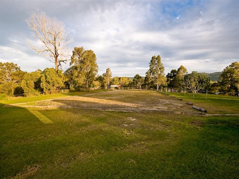 25 Westbourne Drive, Samford QLD 4520