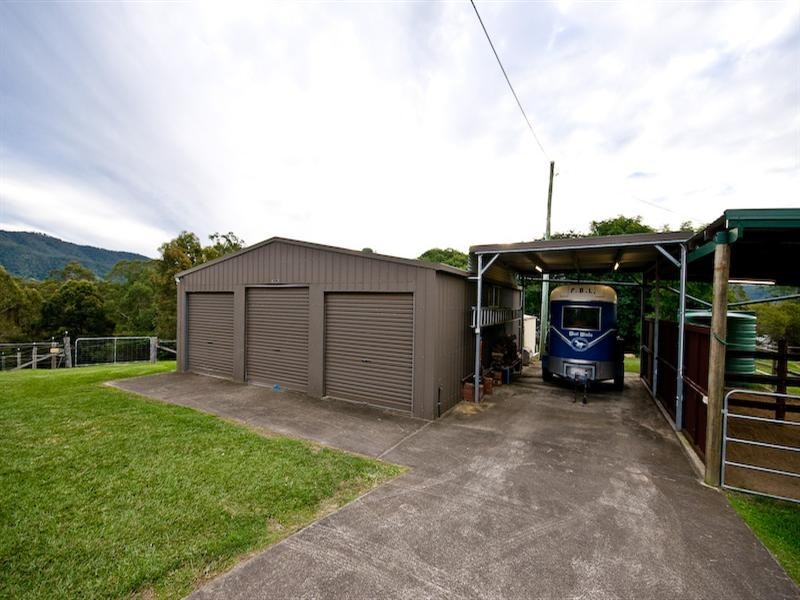 25 Westbourne Drive, Samford QLD 4520