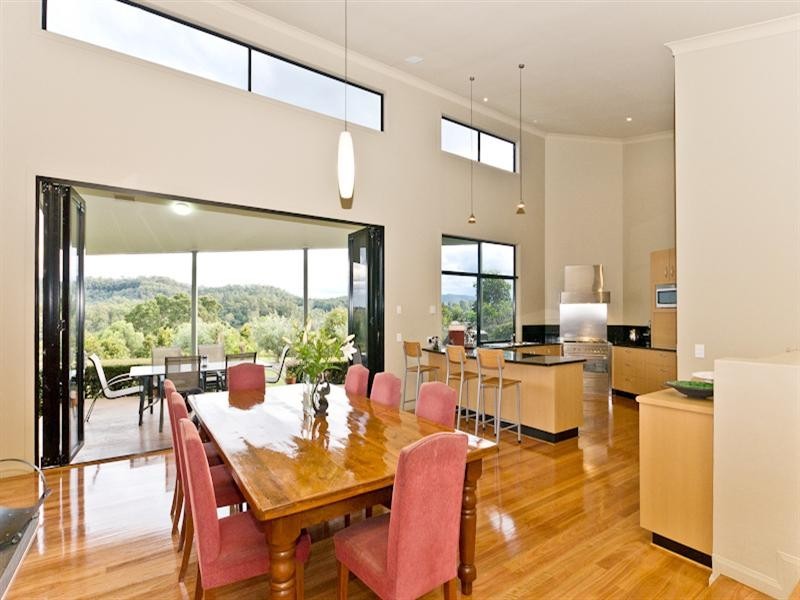 Clear Mountain QLD 4500