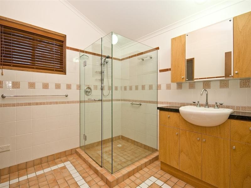 27 Nullamanna Road, Samford QLD 4520