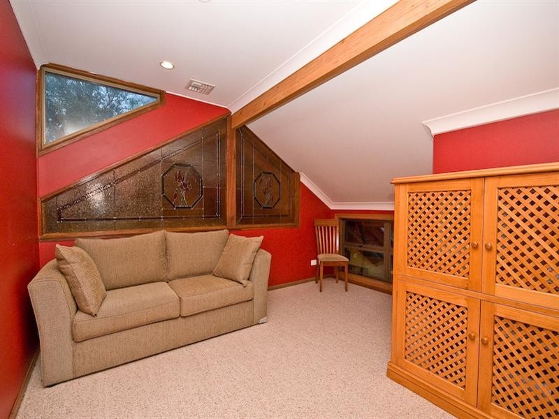 27 Nullamanna Road, Samford QLD 4520