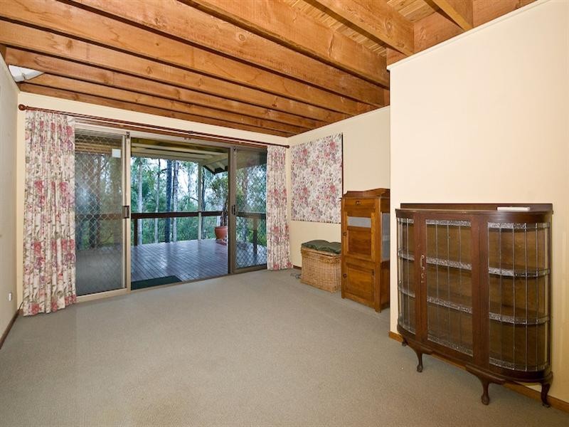 27 Nullamanna Road, Samford QLD 4520