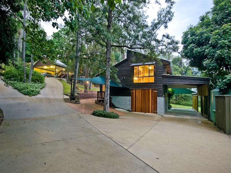 27 Nullamanna Road, Samford QLD 4520