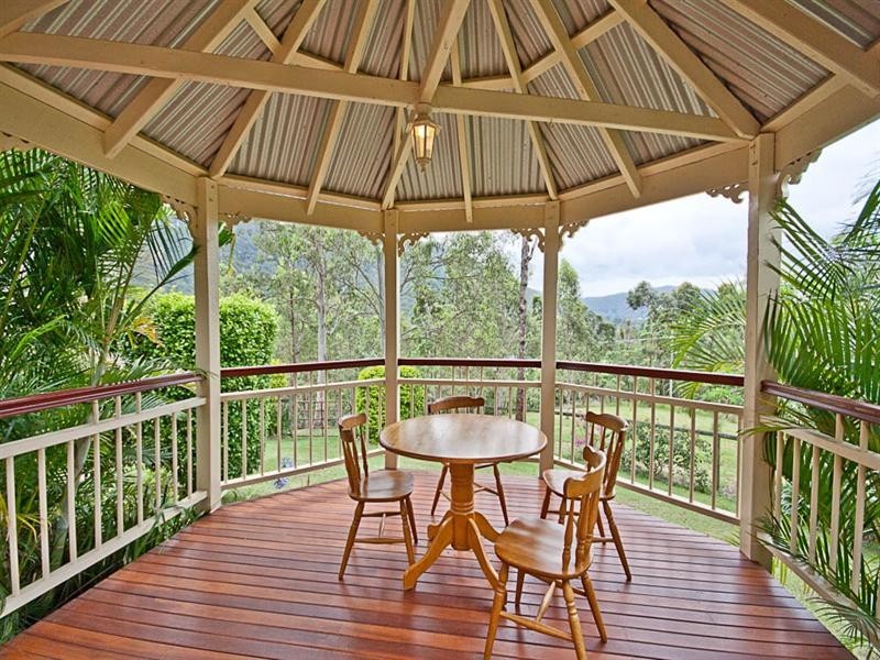 273 Foggs Road, Samford QLD 4520