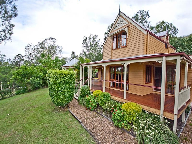 273 Foggs Road, Samford QLD 4520