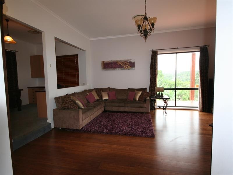 11 Autumnwood Court, Samford QLD 4520