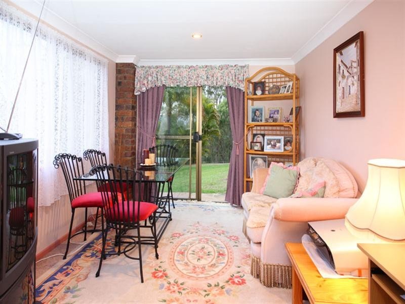 8 Dickens Place, Samford QLD 4520