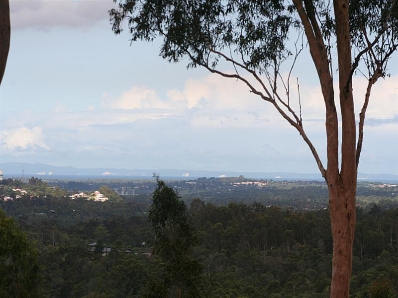 8 Dickens Place, Samford QLD 4520