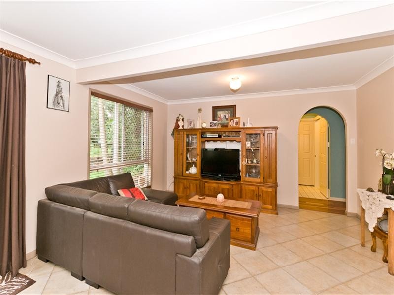 48 Peppermint Drive, Cashmere QLD 4500
