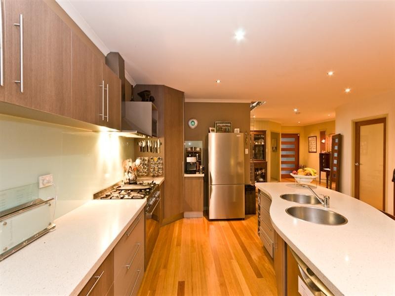 13 Christian Street, Clayfield QLD 4011