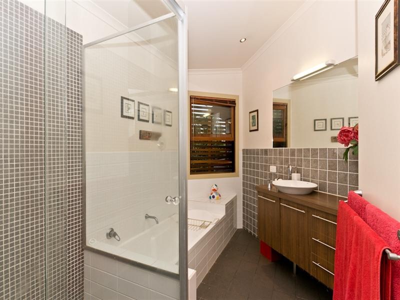 13 Christian Street, Clayfield QLD 4011