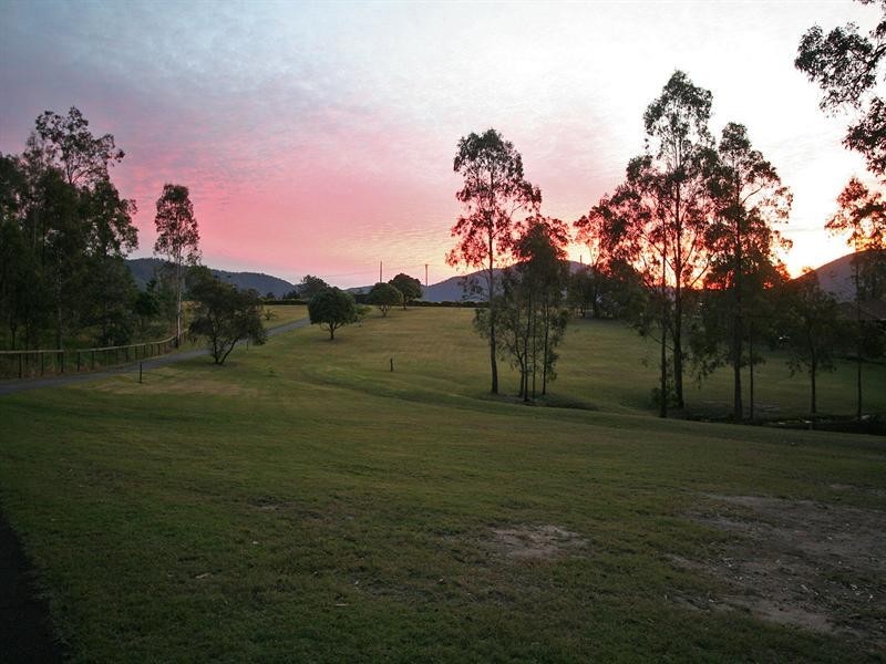 10 Brunswick Place, Wights Mountain QLD 4520