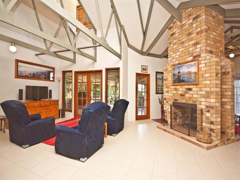 7 Woodview Street, Samford Valley QLD 4520