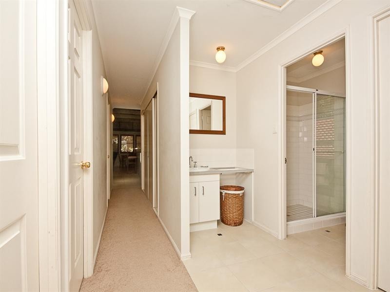 7 Woodview Street, Samford Valley QLD 4520