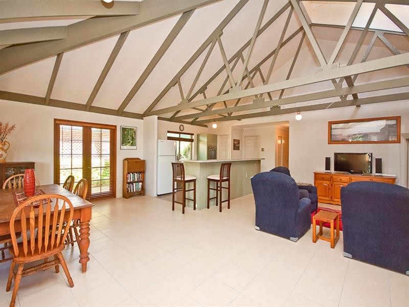 7 Woodview Street, Samford Valley QLD 4520