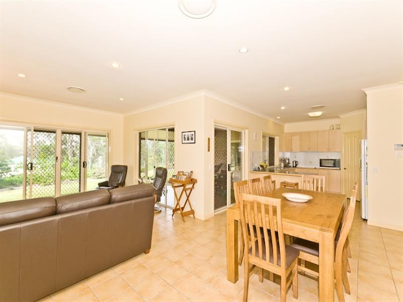 Camp Mountain QLD 4520