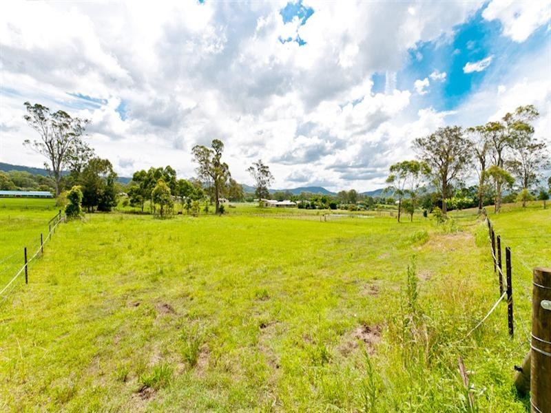 Camp Mountain QLD 4520