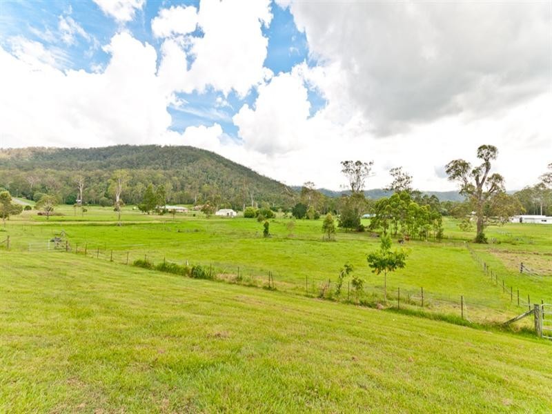 Camp Mountain QLD 4520