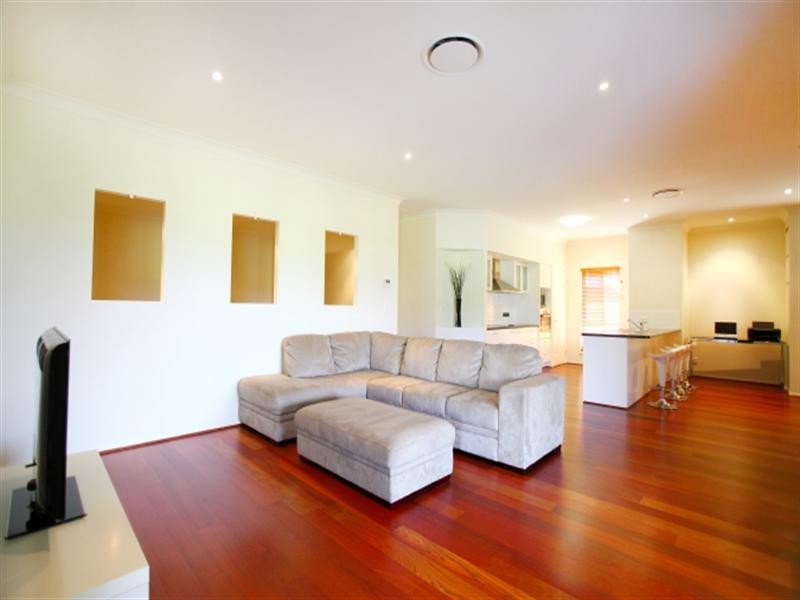 2 Ascot Crescent, Samford Valley QLD 4520