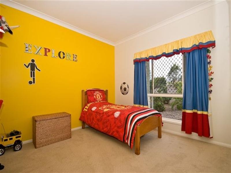 2 Ascot Crescent, Samford Valley QLD 4520