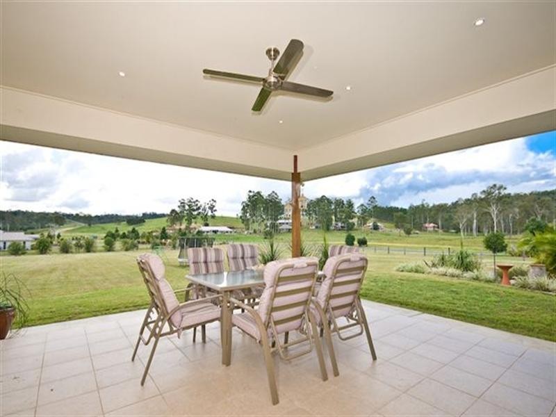 2 Ascot Crescent, Samford Valley QLD 4520