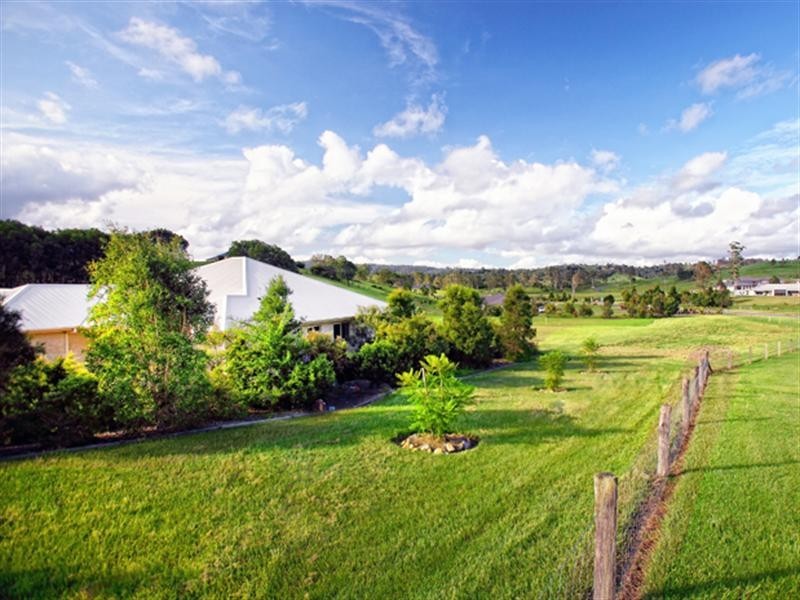 2 Ascot Crescent, Samford Valley QLD 4520