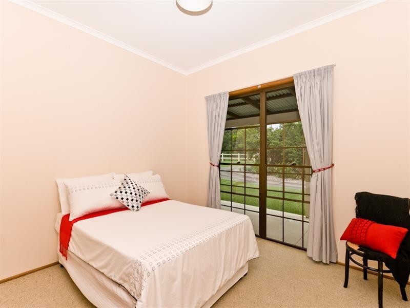 3 Arnan Court, Samford Valley QLD 4520