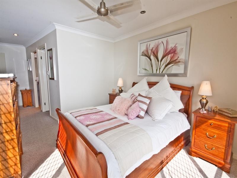 6 Bonica Court, Eatons Hill QLD 4037