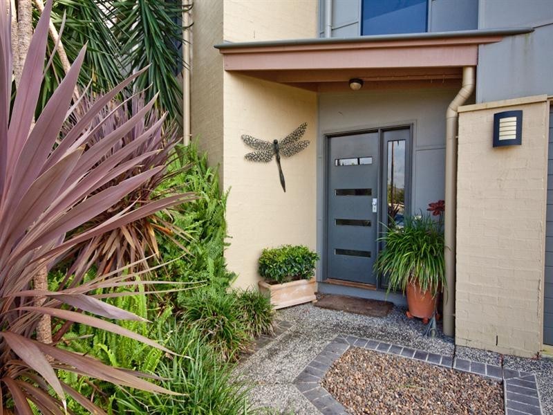 6 Bonica Court, Eatons Hill QLD 4037