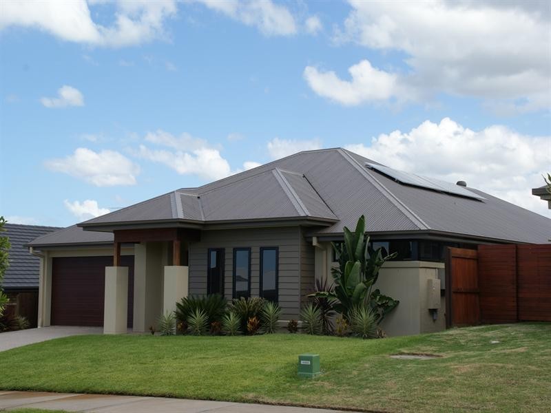 44 Swan Parade, Warner QLD 4500