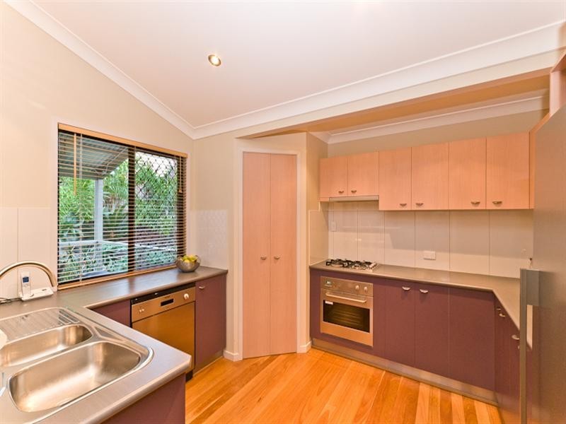 32 Woodtop Court, Ferny Hills QLD 4055
