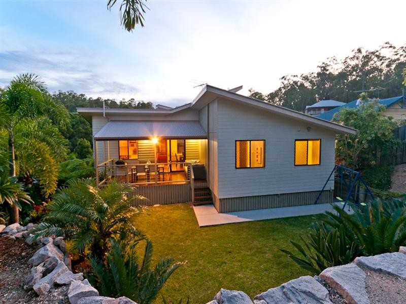 32 Woodtop Court, Ferny Hills QLD 4055
