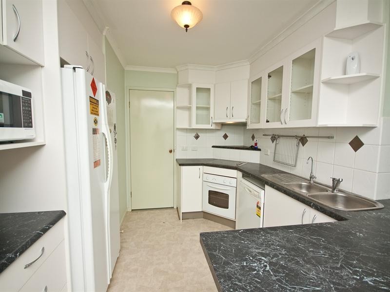 8 Walton Crescent, Murrumba Downs QLD 4503