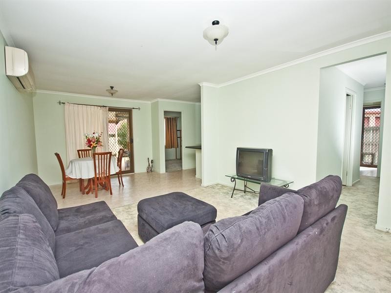8 Walton Crescent, Murrumba Downs QLD 4503