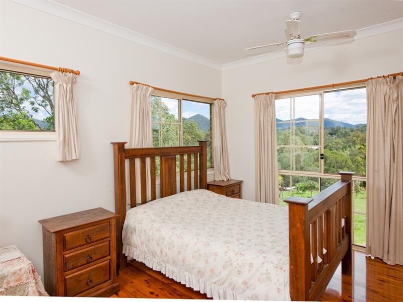 2 Birralee Close, Samford QLD 4520