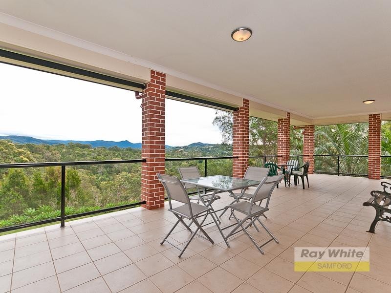 17 Beresford Drive, Draper QLD 4520