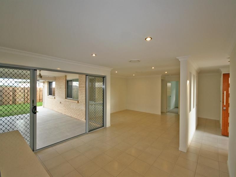 17 Rolland Parade, Warner QLD 4500