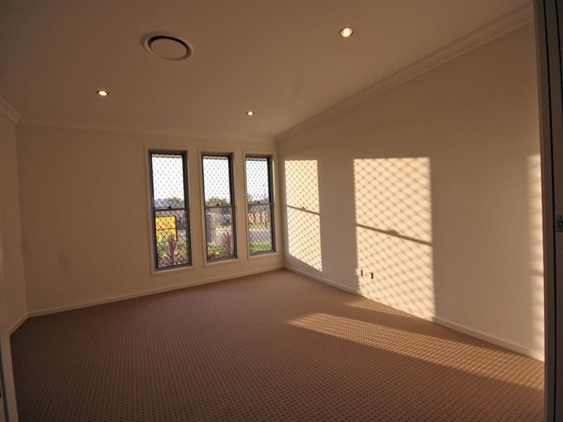 17 Rolland Parade, Warner QLD 4500